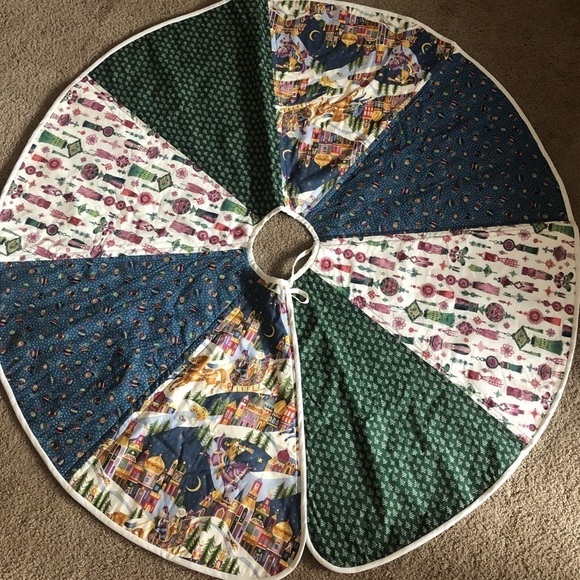 Handmade Farmhouse Country Patchwork Print Christmas Tree Skirt 47” Round - Picture 1 of 6